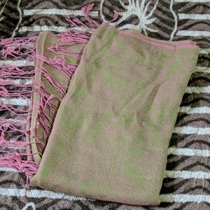Women's scarf/shawl/wrap pink and green w/ fringe